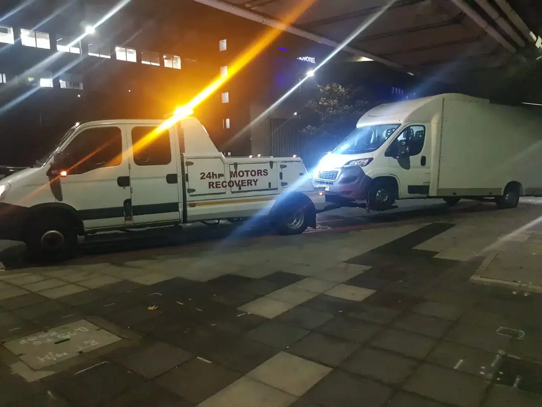 Van recovery Barnet and breakdown recovery services can be booked at a later time to suite you and also up to 6 passengers can be transported at the same time.